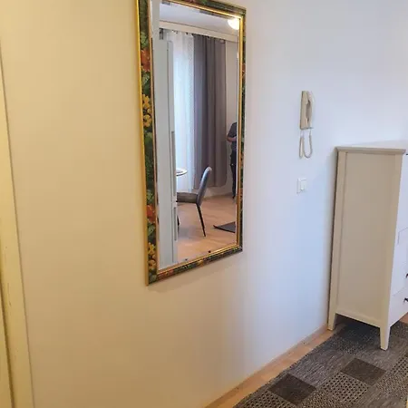 Moderni, Viihtyisae Pikkukaksio Saunalla Apartamento