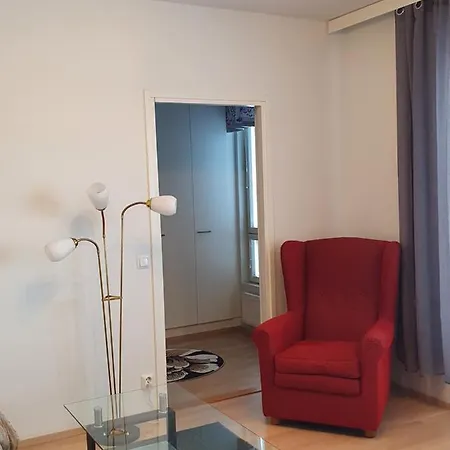 Moderni, Viihtyisae Pikkukaksio Saunalla Apartamento *