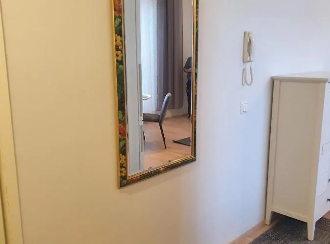 Moderni, Viihtyisae Pikkukaksio Saunalla Διαμέρισμα